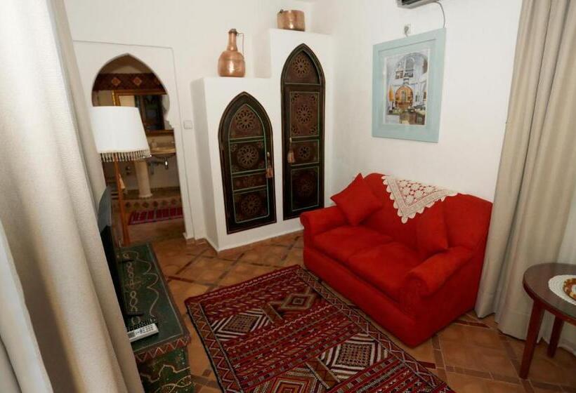 Номер Стандарт, Riad Cherifa