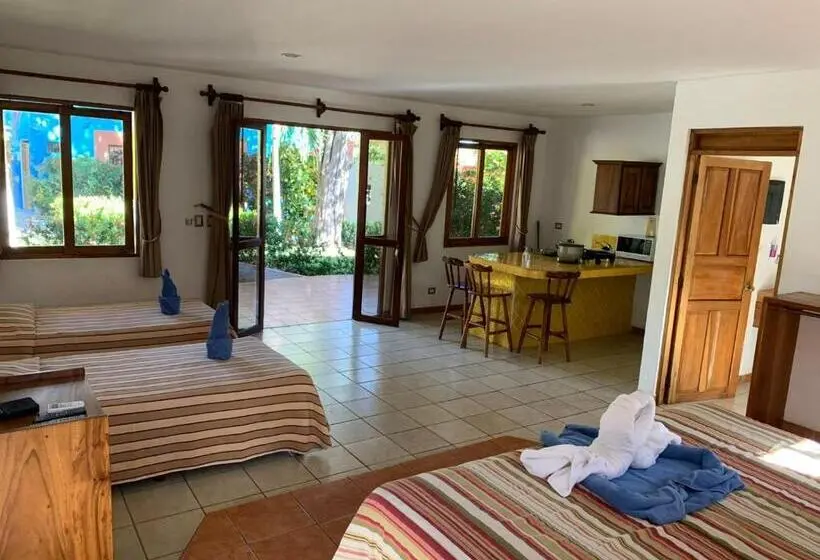 スタンダード4人部屋, Villas Playa Hermosa Beach