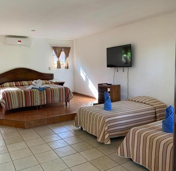 غرفة قياسية رباعية, Villas Playa Hermosa Beach