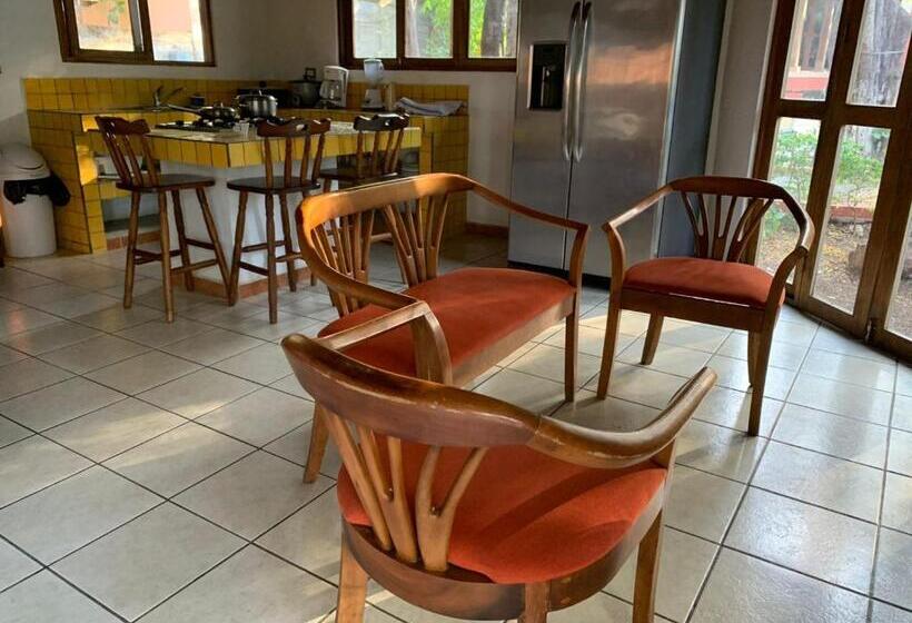 غرفة عائلية, Villas Playa Hermosa Beach