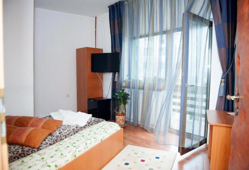 Номер Стандарт с Балконом, Pensiunea Caramida Verde