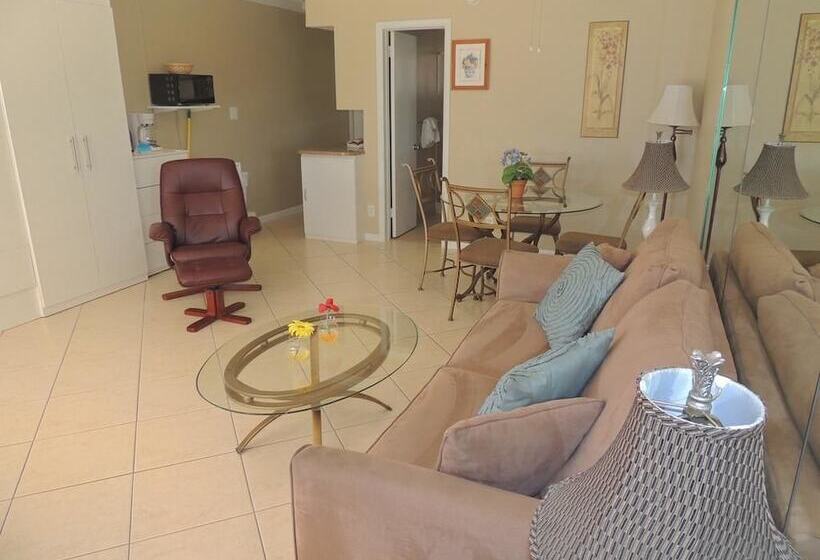 Студио Стандарт с Видом, Aqua Mar Condos