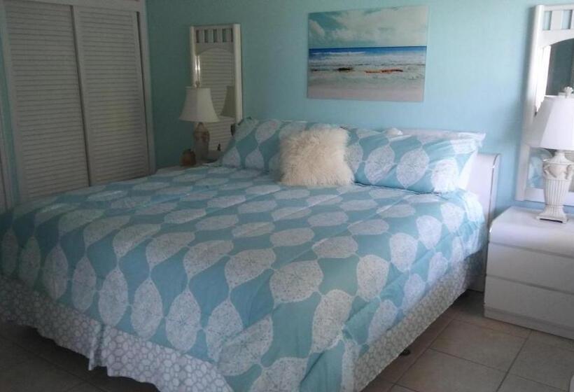 Апартаменты 1 Спальня с Видом, Aqua Mar Condos