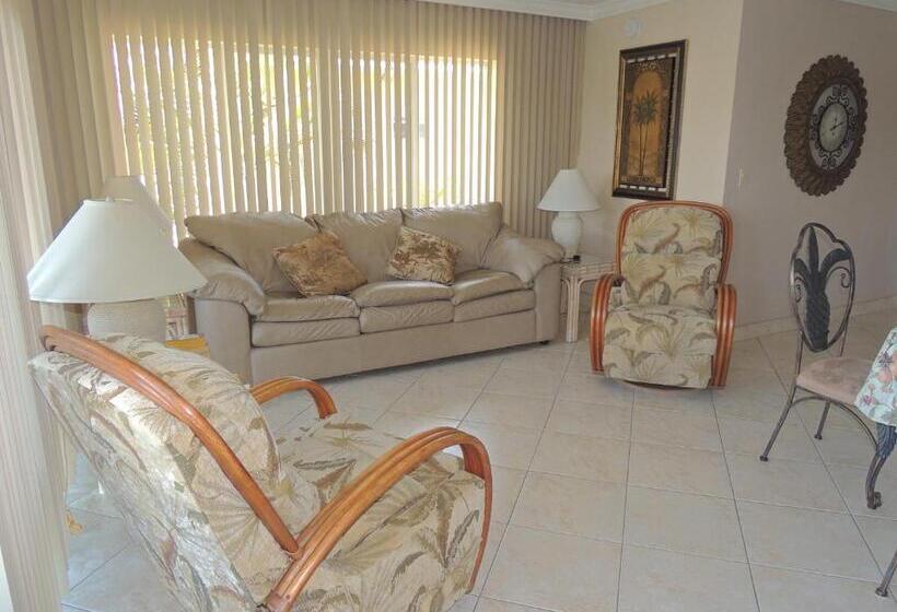 Апартаменты 1 Спальня с Видом, Aqua Mar Condos