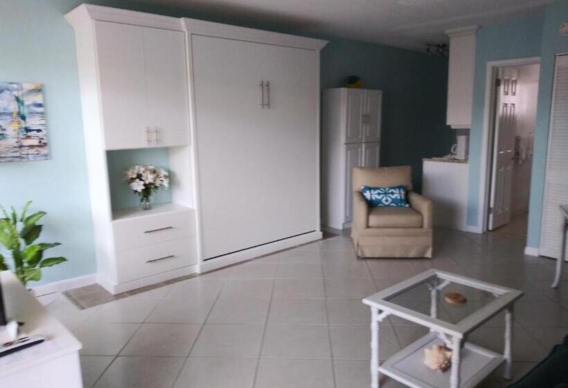 Студио Стандарт с Видом, Aqua Mar Condos