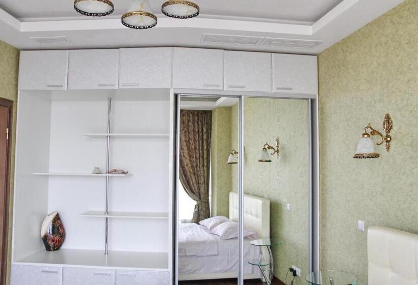 1 Bedroom Apartment River View, Best Apartments In Most City, River View