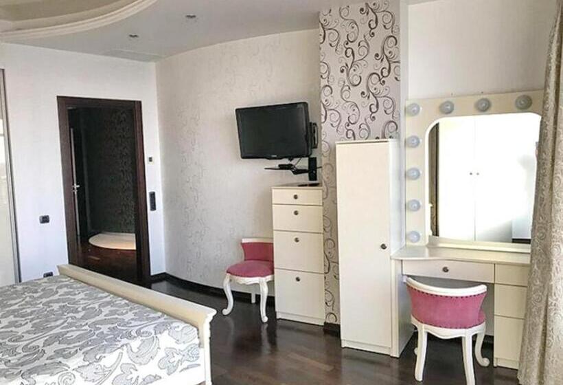 2 Bedrooms Apartment River View, Best Apartments In Most City, River View