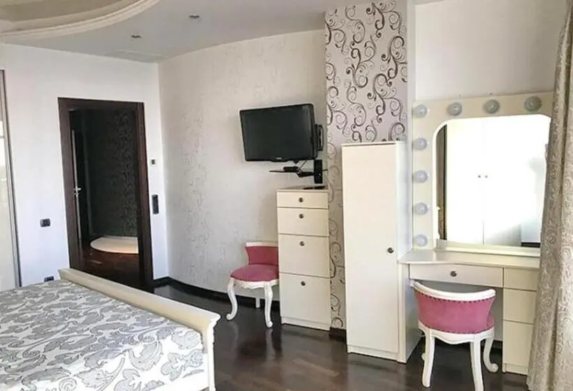 2 Bedrooms Apartment River View, Best Apartments In Most City, River View