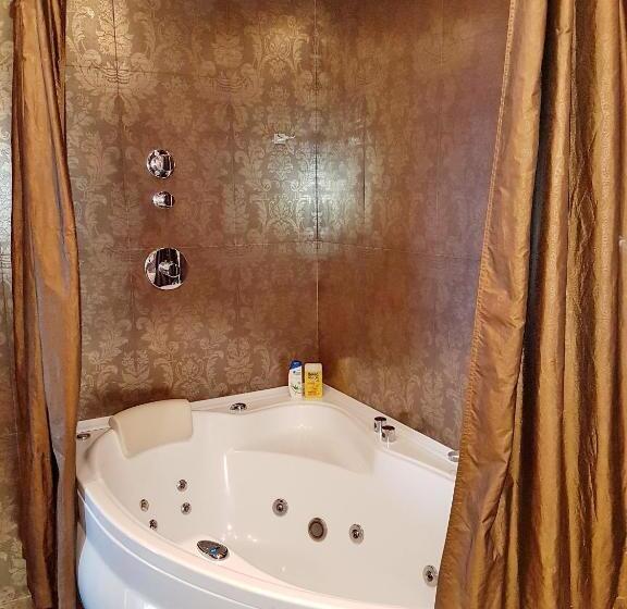 2 Bedrooms Apartment River View, Best Apartments In Most City, River View