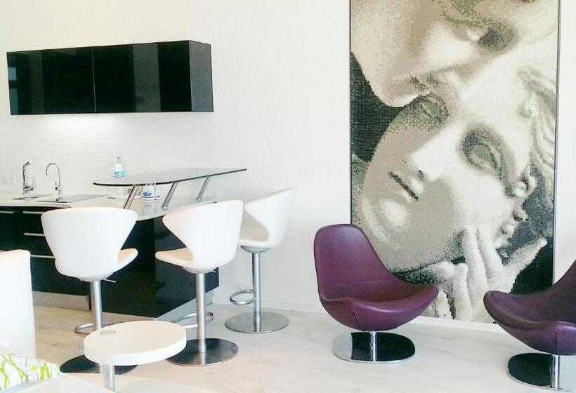 1 Bedroom Penthouse Apartment, Best Apartments In Most City, River View