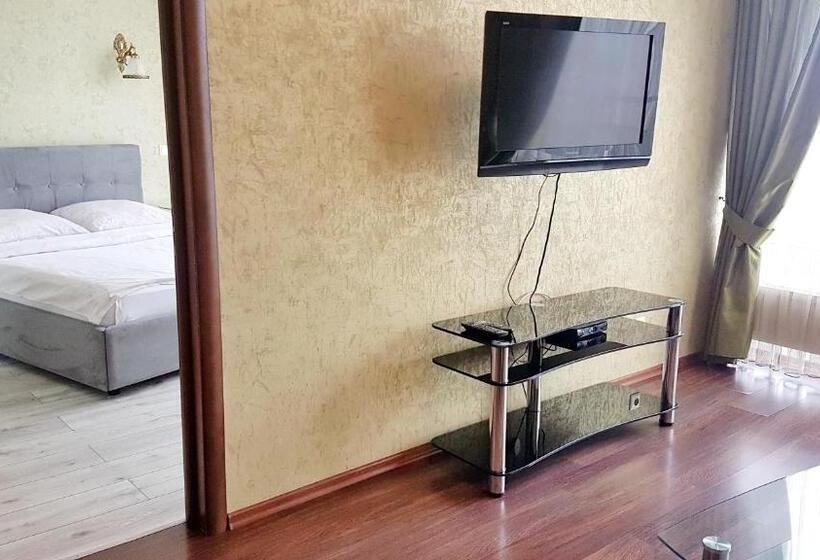 1 Bedroom Apartment River View, Best Apartments In Most City, River View