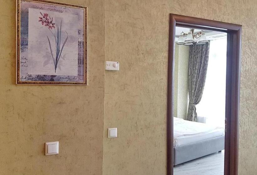 1 Bedroom Apartment River View, Best Apartments In Most City, River View