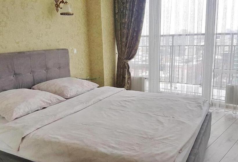 1 Bedroom Apartment River View, Best Apartments In Most City, River View