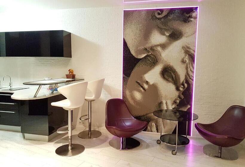 1 Bedroom Penthouse Apartment, Best Apartments In Most City, River View