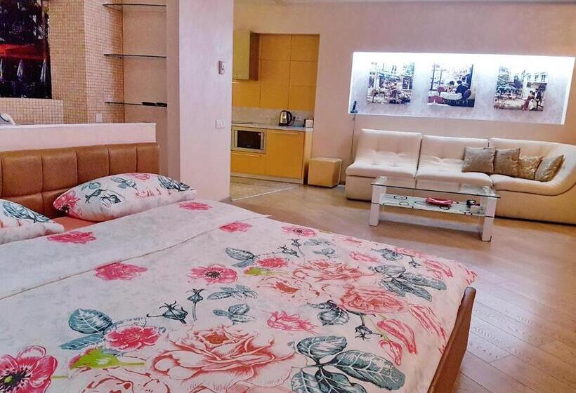 سوئیت با تخت بزرگ, Best Apartments In Most City, River View