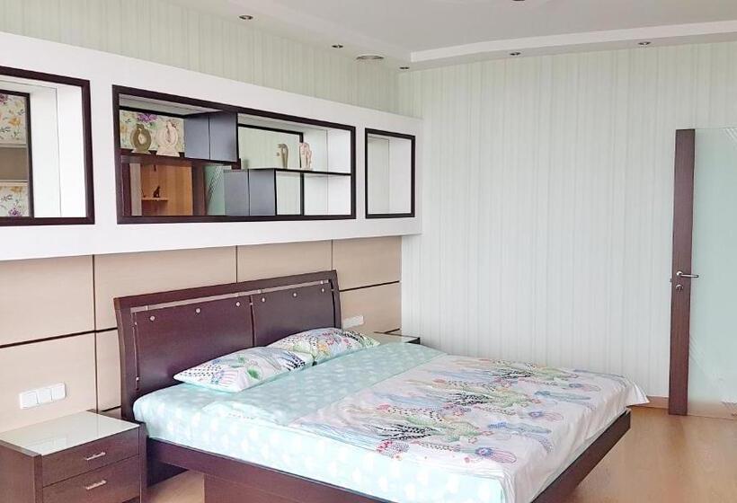 سوئیت 2 خوابه, Best Apartments In Most City, River View