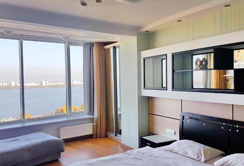 سوئیت 2 خوابه, Best Apartments In Most City, River View
