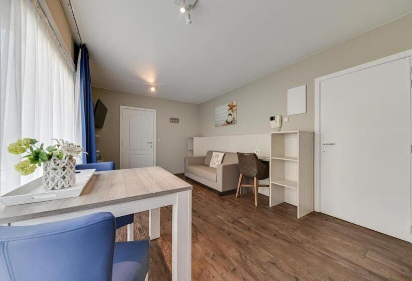 스탠다드 스튜디오, Holiday Suites De Haan