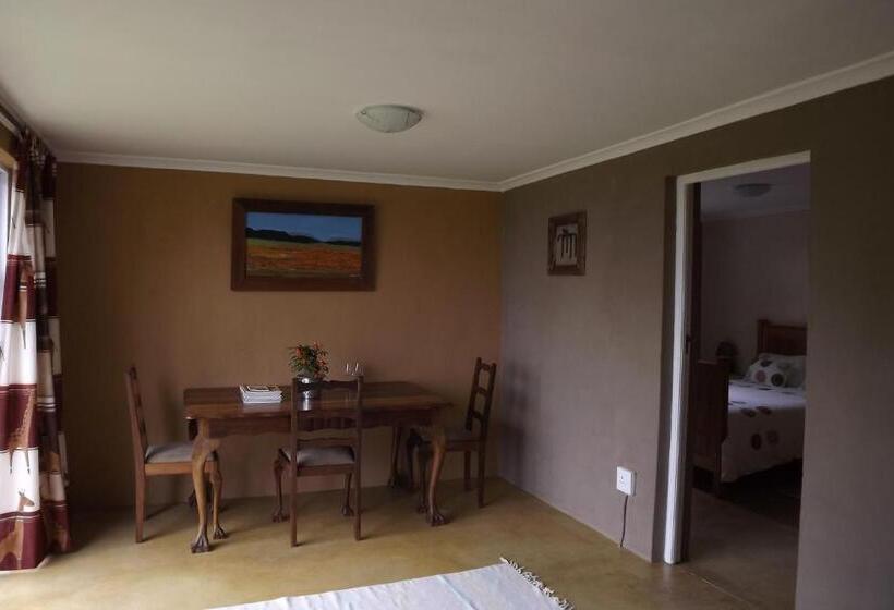 غرفة قياسية, Brambleberry Farm