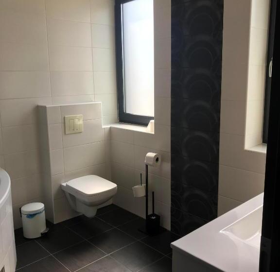 1 Sovrums Lägenhet, 4 Hálószobás Pihenj Meg Vendégház