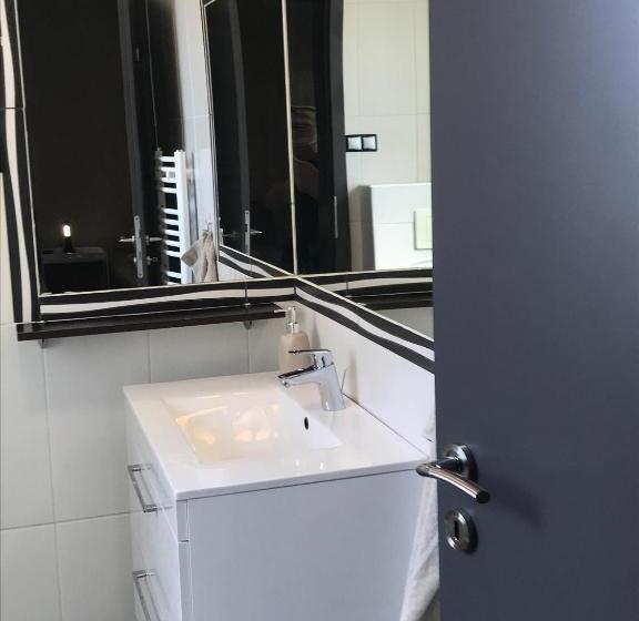 1 Sovrums Lägenhet, 4 Hálószobás Pihenj Meg Vendégház