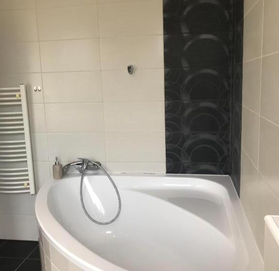 Familjerum, 4 Hálószobás Pihenj Meg Vendégház