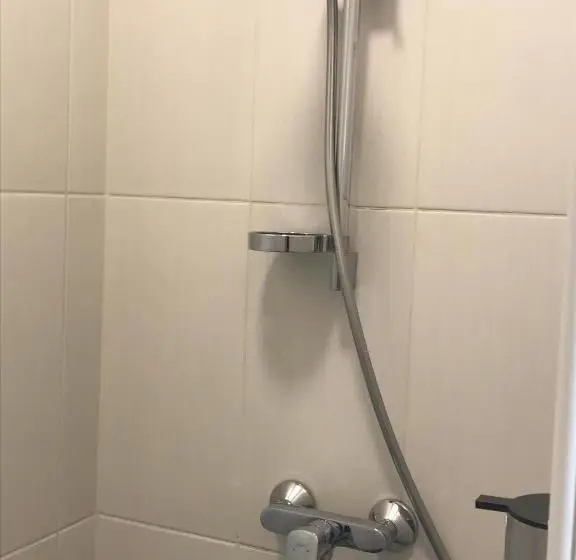 Standard Neljän Hengen Huone, 4 Hálószobás Pihenj Meg Vendégház