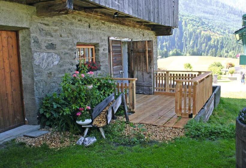 غرفة قياسية مزوَّدة بشُرفة, Haus Blatthofer