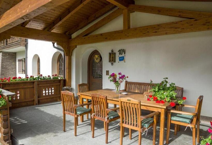 غرفة قياسية مزوَّدة بشُرفة, Haus Blatthofer