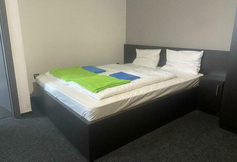 1 Sovrums Lägenhet, 4 Hálószobás Pihenj Meg Vendégház