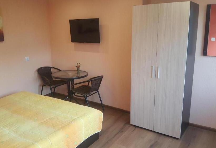 اتاق استاندارد با بالکن, Guest House Zdravets