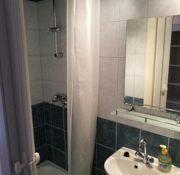 غرفة قياسية فردية, Mátyás Szállás