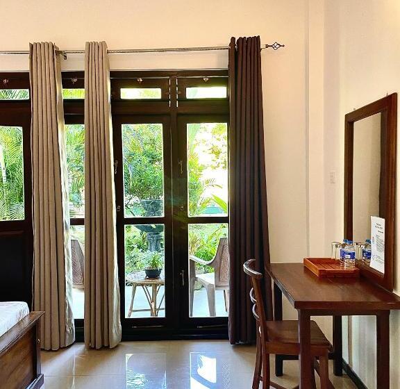 家庭间, Shan Star Weligama