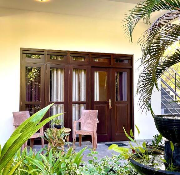Семейный Номер, Shan Star Weligama