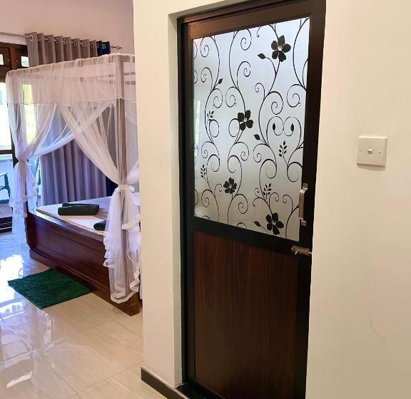 标准间带游泳池, Shan Star Weligama