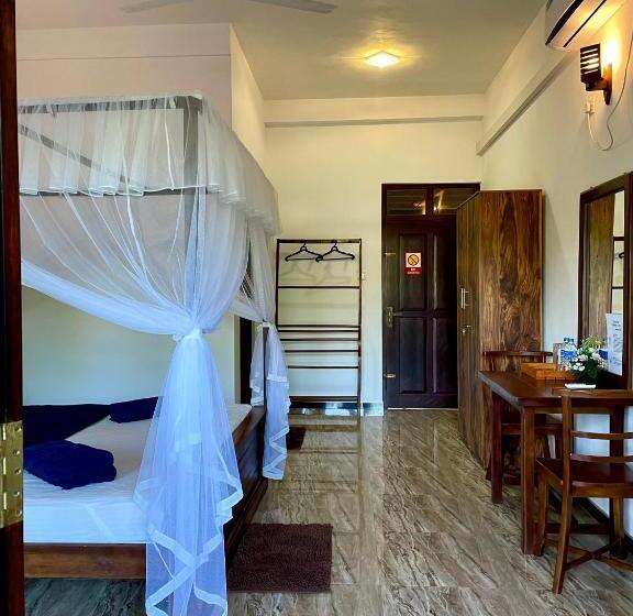 标准间带游泳池, Shan Star Weligama