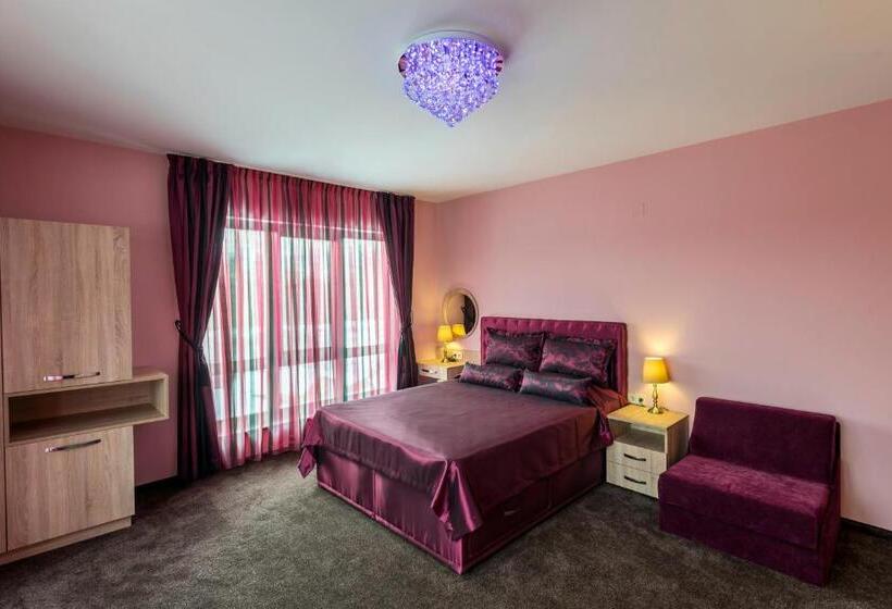 غرفة ديلوكس, Victoriya's House