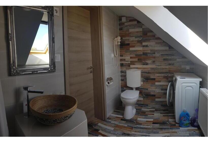 テラス付き１ベッドルームアパートメント, Vándor Vendégház