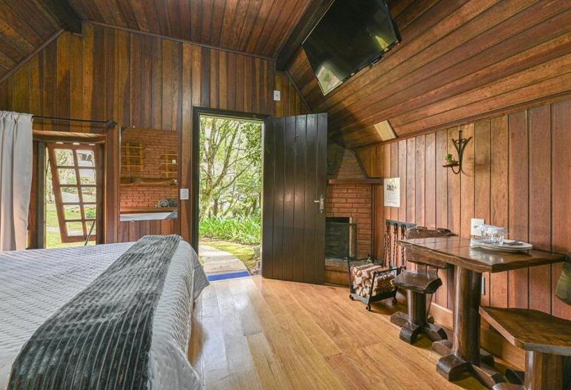 غرفة قياسية مزوَّدة بجاكوزي, Pousada Cantos E Contos