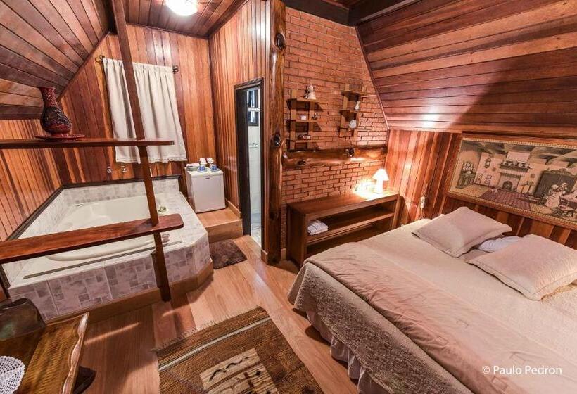 غرفة قياسية مزوَّدة بجاكوزي, Pousada Cantos E Contos