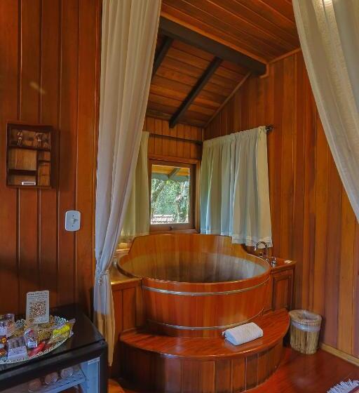 غرفة ديلوكس, Pousada Cantos E Contos