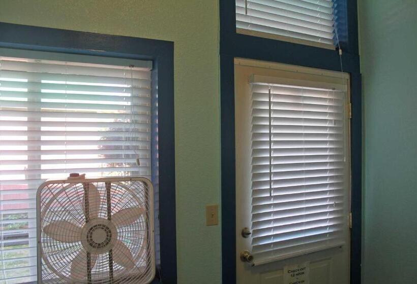 غرفة سوبيريور سرير كينج, Uncle Nicolai S Inn B&b