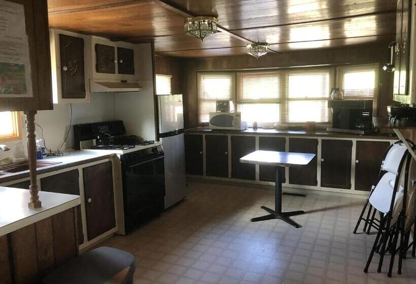 غرفة عائلية, Uncle Nicolai S Inn B&b