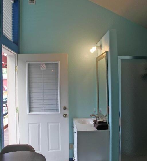 غرفة سوبيريور سرير كينج, Uncle Nicolai S Inn B&b