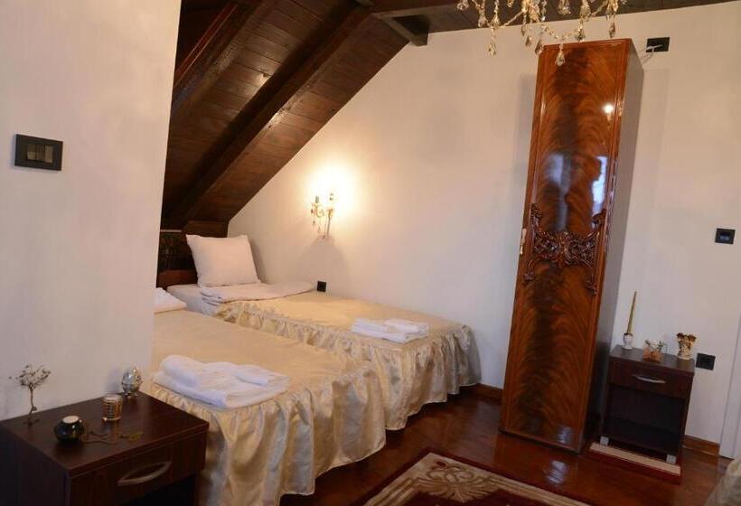 اتاق کلاسیک سه تخته, Apartmani Vivaldi Niš