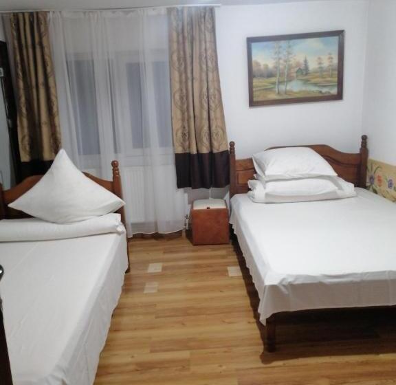 غرفة قياسية ثلاثية, Casa Nobilis