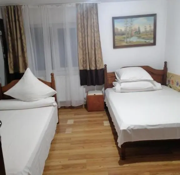 اتاق استاندارد سه نفره, Casa Nobilis