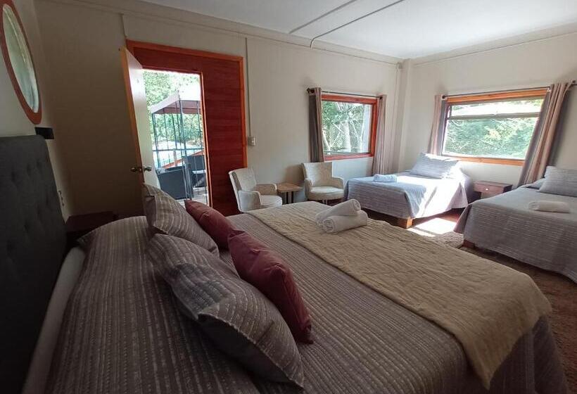 Четырехместный Номер Стандарт, Hostal Los Peñones