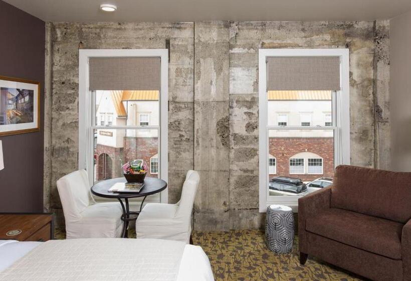 带大床的豪华间, Inn At Lynden