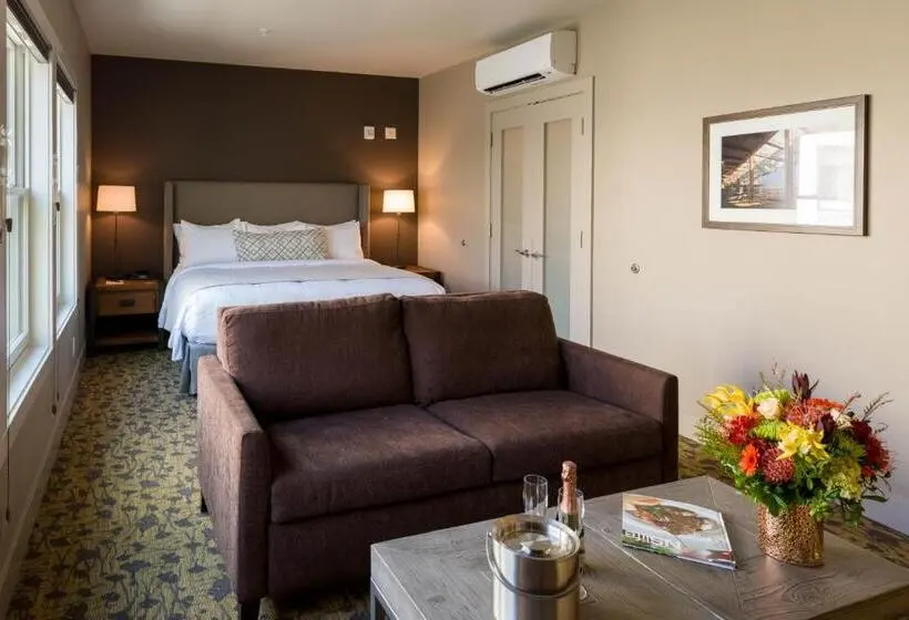 キングサイズベッドのデラックススイート, Inn At Lynden